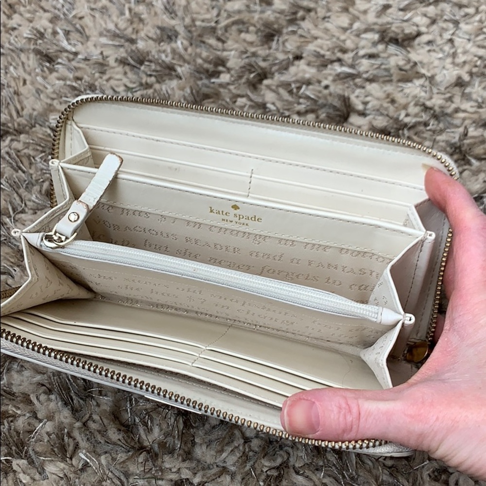 Kate Spade Handbag w/Wallet - Picture 5 of 12